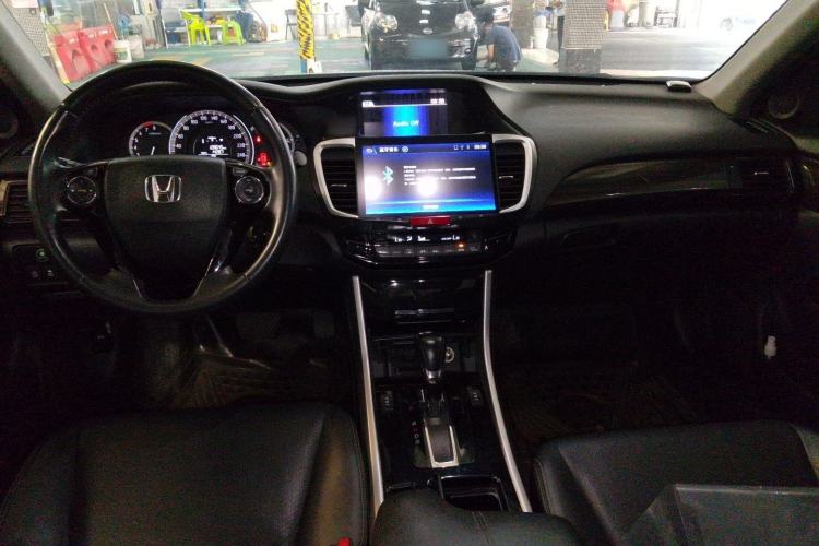Used Honda Accord 2016 2.4L Comfort Edition Center Console
