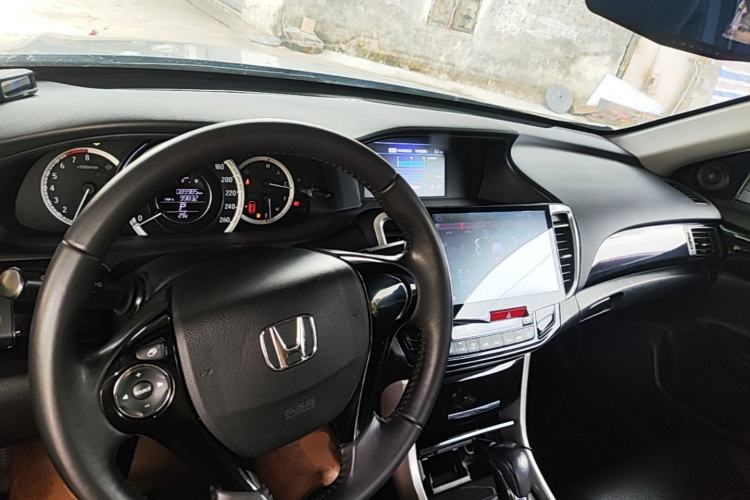 Used Honda Accord 2016 2.0L Elite Edition Center Console