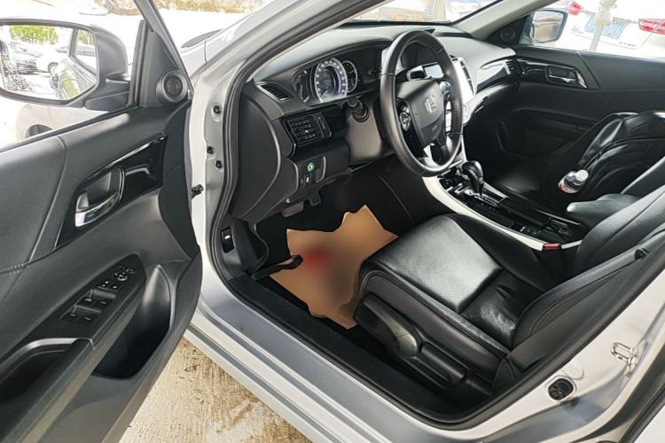 Used Honda Accord 2016 2.0L Elite Edition Driver Seat
