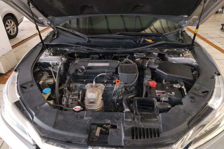 Used Honda Accord 2016 2.4L Comfort Edition Engine Bay