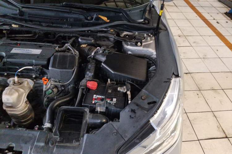 Used Honda Accord 2016 2.4L Comfort Edition Engine Bay Left