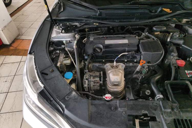 Used Honda Accord 2016 2.4L Comfort Edition Engine Bay Right