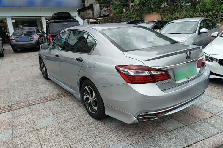 Used Honda Accord 2016 2.0L Luxury Edition Exterior 2