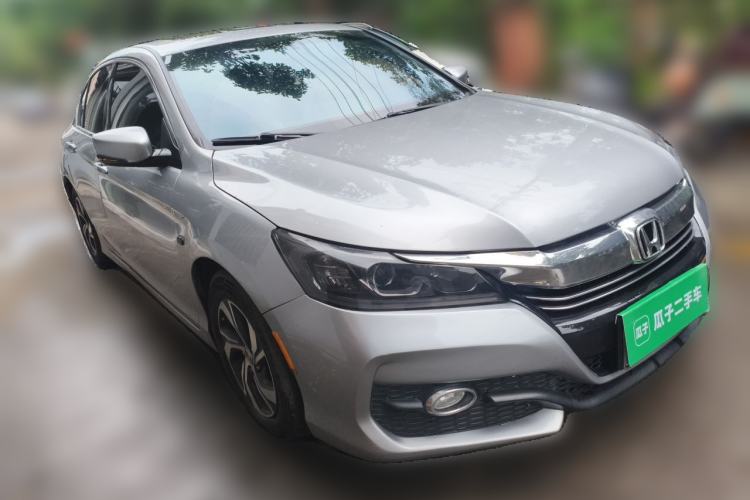 Used Honda Accord 2016 2.0L Comfort Edition Front Right 45 Deg