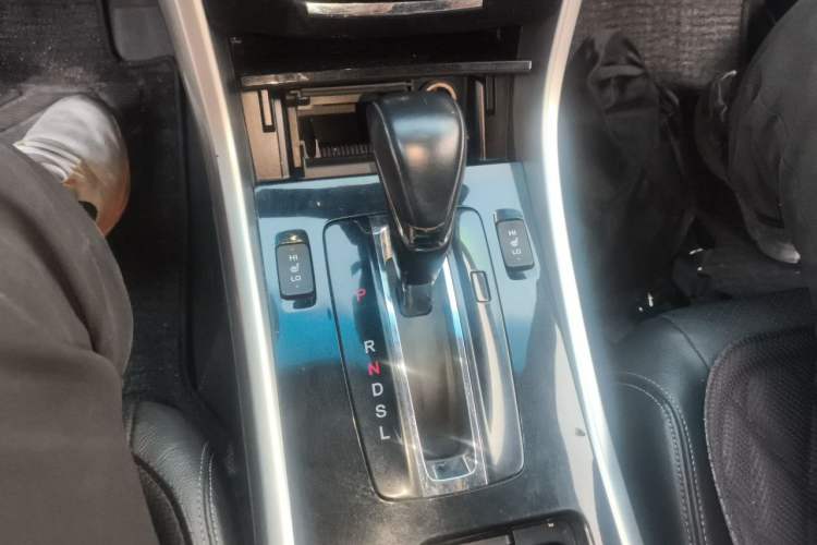 Used Honda Accord 2016 2.0L Elite Edition Gear Lever