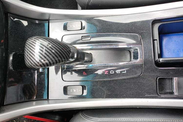 Used Honda Accord 2016 2.0L Luxury Edition Gear Lever