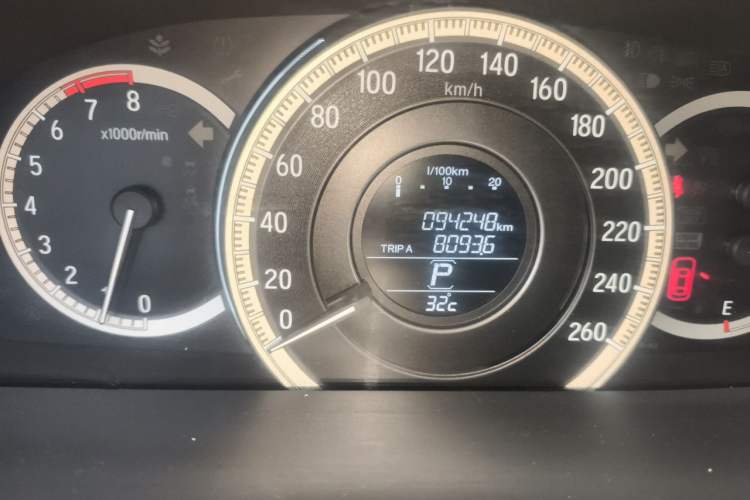 Used Honda Accord 2016 2.0L Elite Edition Odometer Close Up