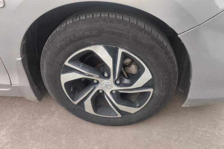 Used Honda Accord 2016 2.0L Elite Edition Right Front Wheel Hub