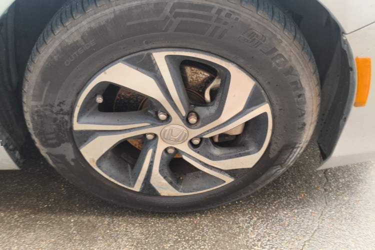 Used Honda Accord 2016 2.0L Comfort Edition Right Front Wheel Hub