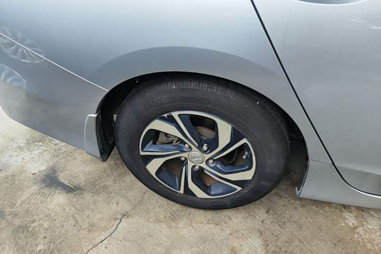 Used Honda Accord 2016 2.0L Elite Edition Right Rear Wheel Hub