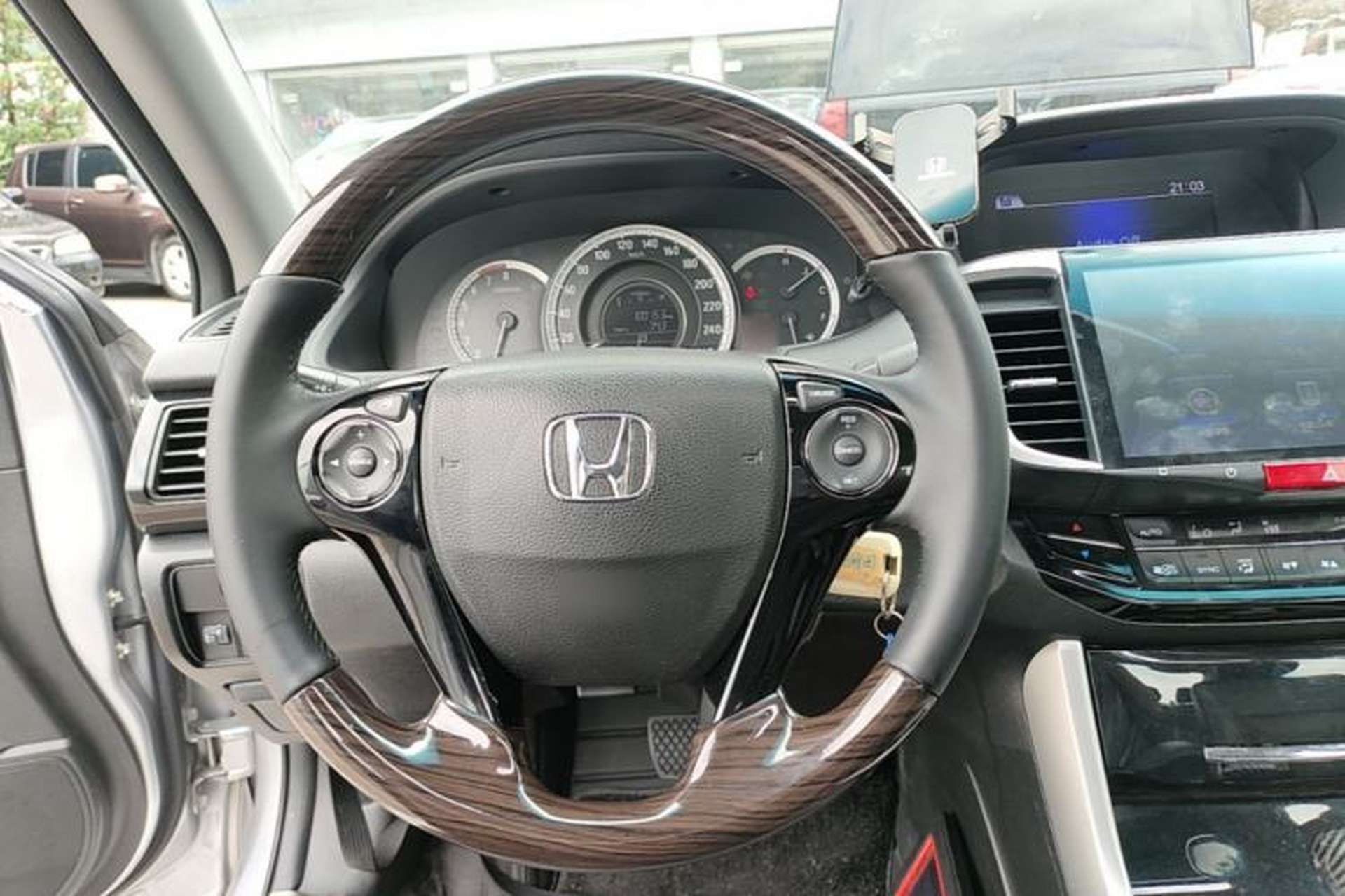 Used Honda Accord 2016 2.0L Luxury Edition Steering Wheel