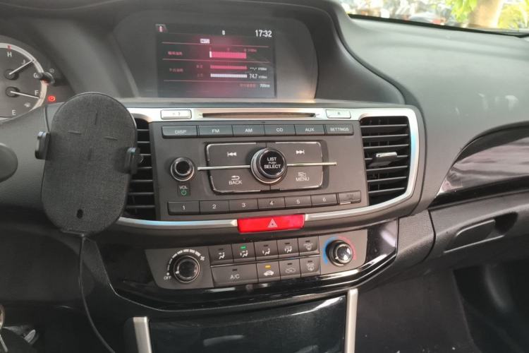 Used Honda Accord 2016 2.0L Comfort Edition Audio And AC Panel
