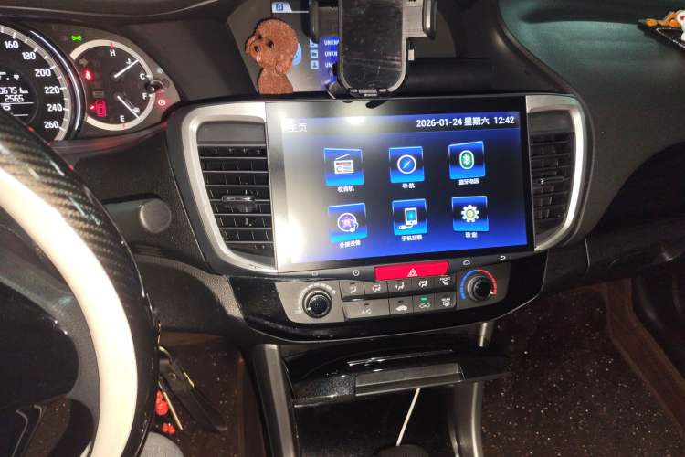 Used Honda Accord 2016 2.0L Comfort Edition Audio And AC Panel