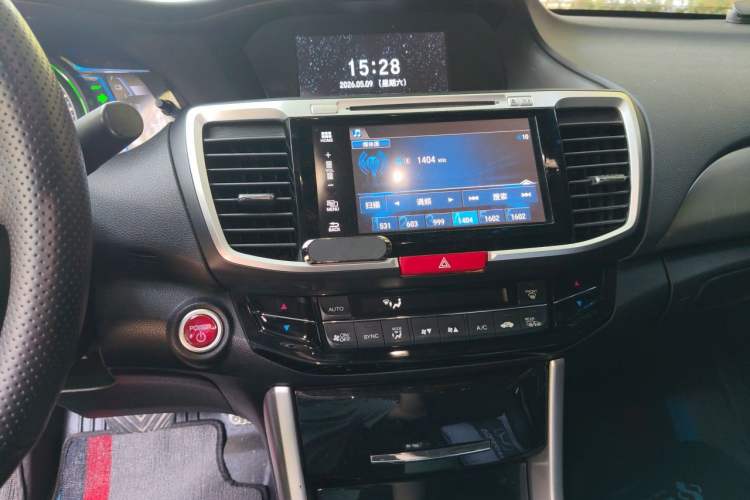 Used Honda Accord 2016 Hybrid 2.0L Rui Ling Edition Audio And AC Panel