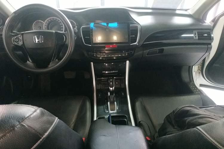 Used Honda Accord 2016 2.0L Elite Edition Audio And AC Panel