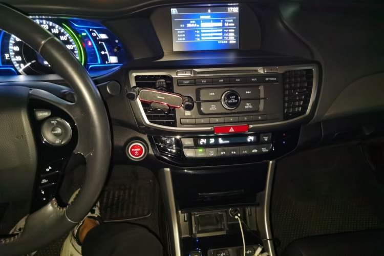 Used Honda Accord 2016 Hybrid 2.0L Sharp Edition Audio And AC Panel