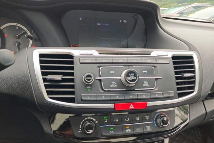 Used Honda Accord 2016 2.0L Comfort Edition Audio And AC Panel