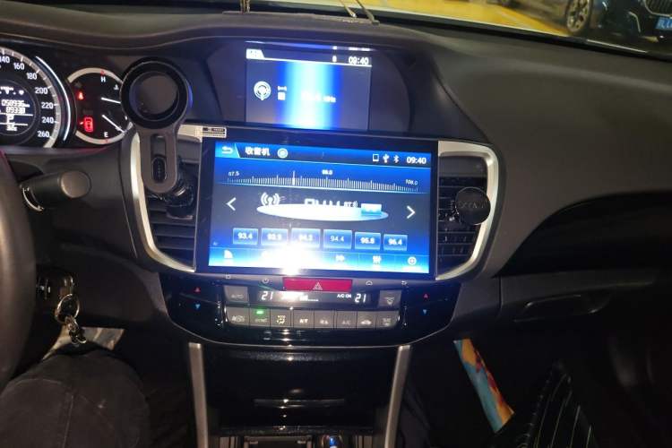 Used Honda Accord 2016 2.0L Elite Edition Audio And AC Panel