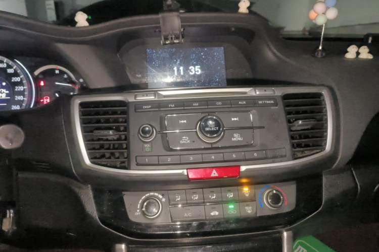 Used Honda Accord 2016 2.0L Comfort Edition Audio And AC Panel