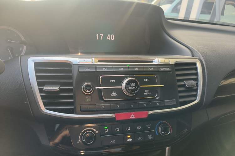 Used Honda Accord 2016 2.0L Comfort Edition Audio And AC Panel