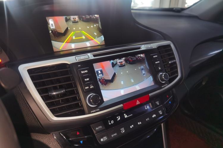 Used Honda Accord 2016 2.0L Elite Edition Audio And AC Panel