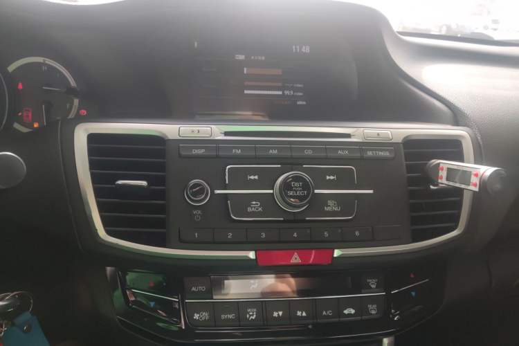 Used Honda Accord 2016 2.0L Elite Edition Audio And AC Panel