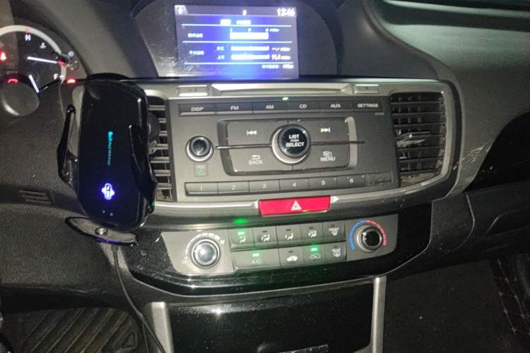 Used Honda Accord 2016 2.0L Comfort Edition Audio And AC Panel
