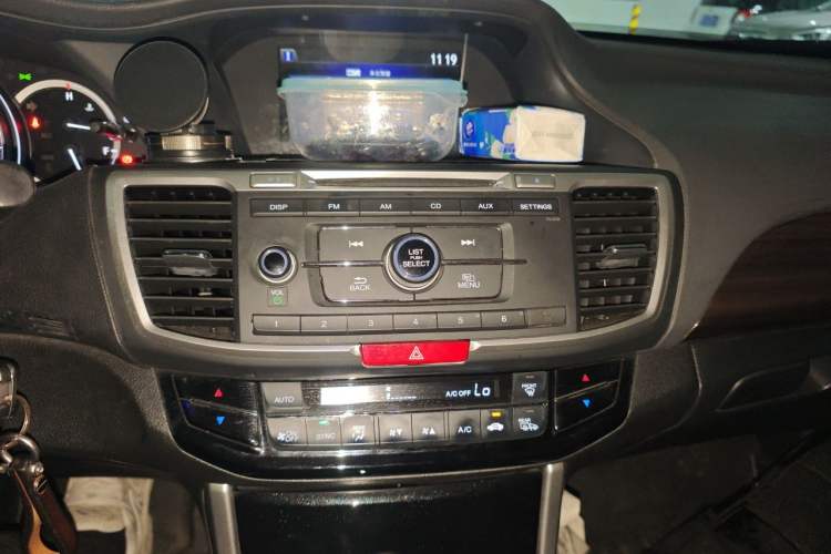 Used Honda Accord 2016 2.4L Zhi Rui Edition Audio And AC Panel