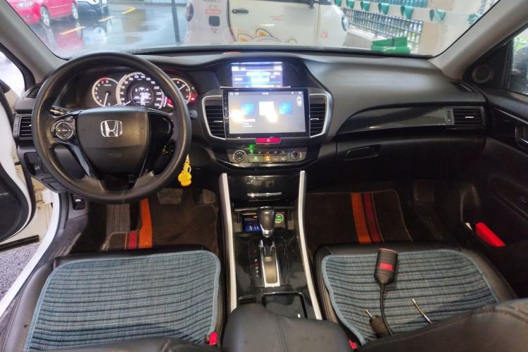 Used Honda Accord 2016 2.0L Comfort Edition Center Console