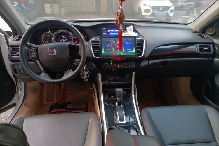 Used Honda Accord 2016 2.0L Comfort Edition Center Console