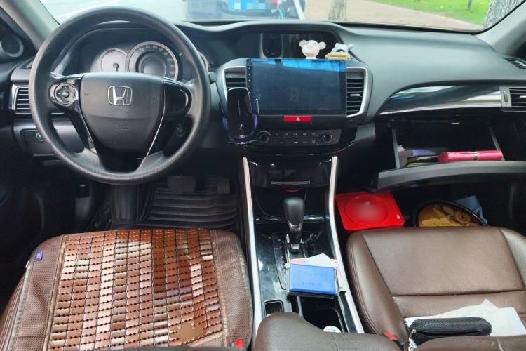 Used Honda Accord 2016 2.0L Comfort Edition Center Console