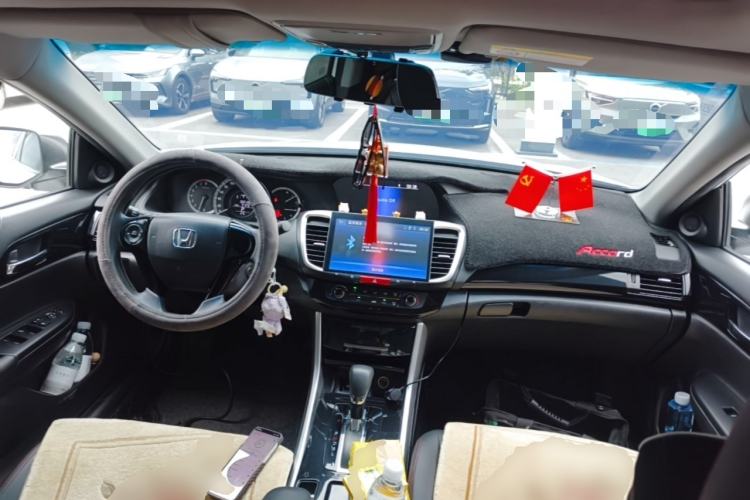 Used Honda Accord 2016 2.0L Comfort Edition Center Console