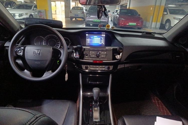 Used Honda Accord 2016 2.0L Comfort Edition Center Console
