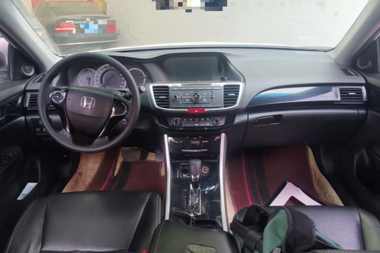 Used Honda Accord 2016 2.0L Comfort Edition Center Console