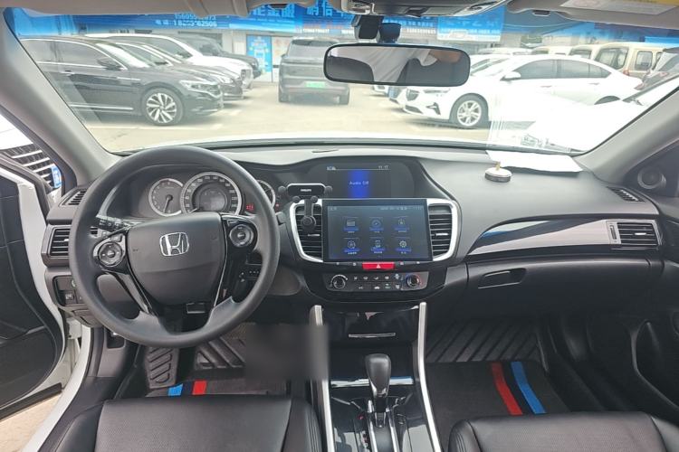 Used Honda Accord 2016 2.0L Comfort Edition Center Console