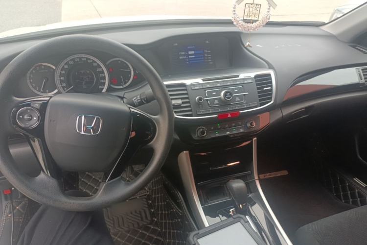 Used Honda Accord 2016 2.0L Comfort Edition Center Console