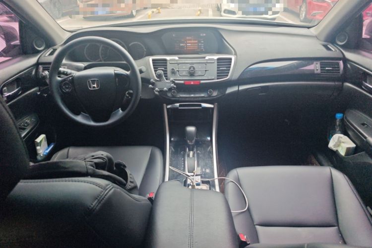Used Honda Accord 2016 2.0L Comfort Edition Center Console
