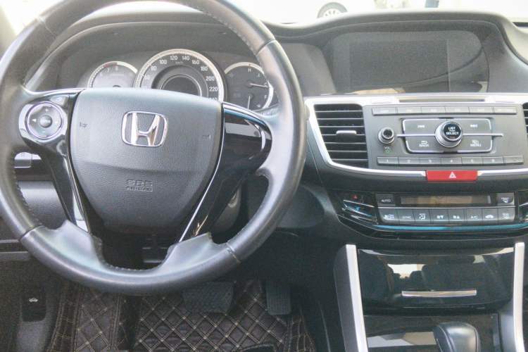 Used Honda Accord 2016 2.0L Elite Edition Center Console