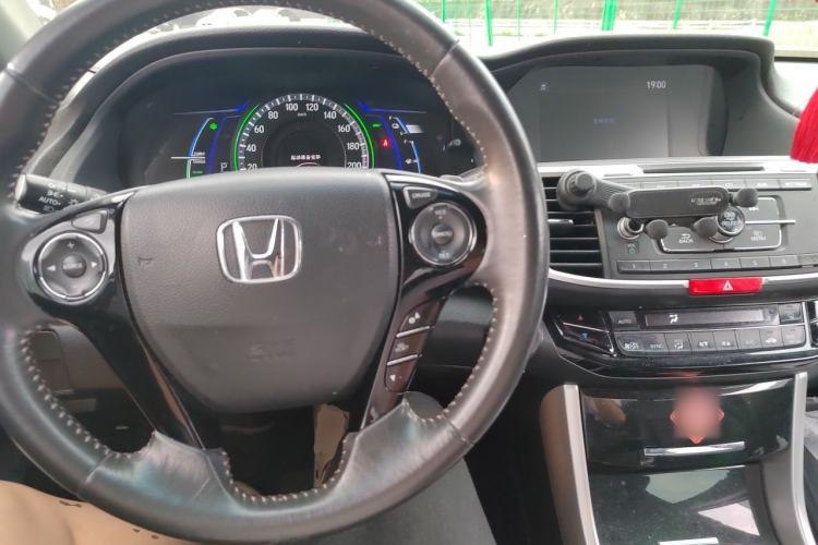 Used Honda Accord 2016 Hybrid 2.0L Sharp Edition Center Console
