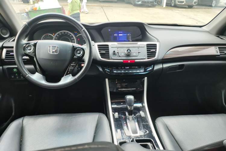 Used Honda Accord 2016 2.4L Zhi Rui Edition Center Console