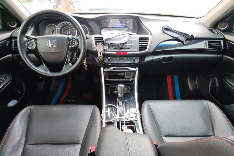 Used Honda Accord 2016 2.0L Comfort Edition Center Console