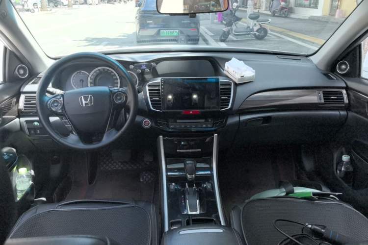 Used Honda Accord 2016 2.4L Luxury Edition Center Console