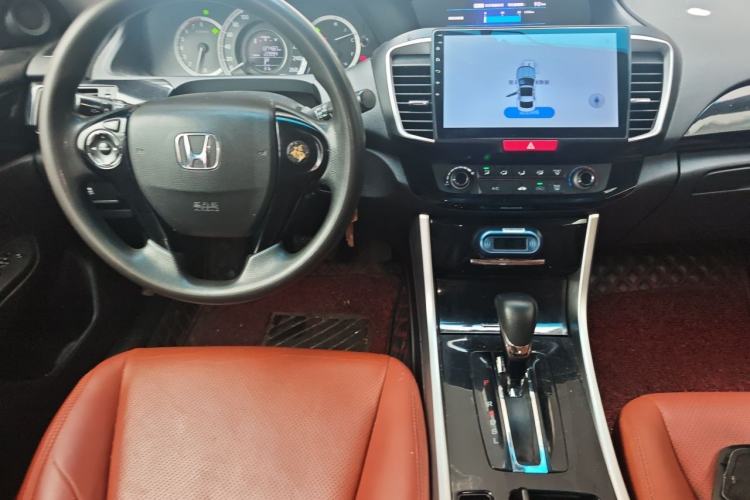 Used Honda Accord 2016 2.0L Comfort Edition Center Console