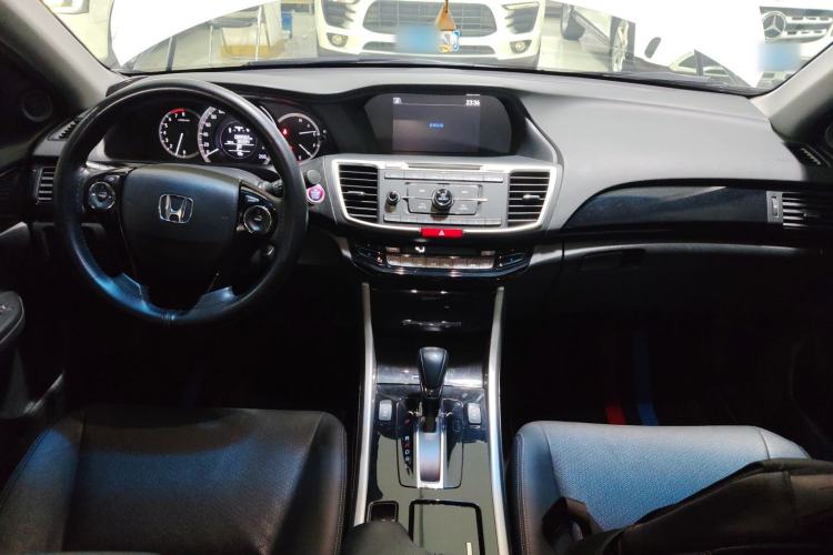 Used Honda Accord 2016 2.0L Elite Edition Center Console
