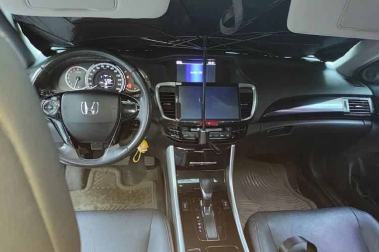 Used Honda Accord 2016 2.0L Elite Edition Center Console