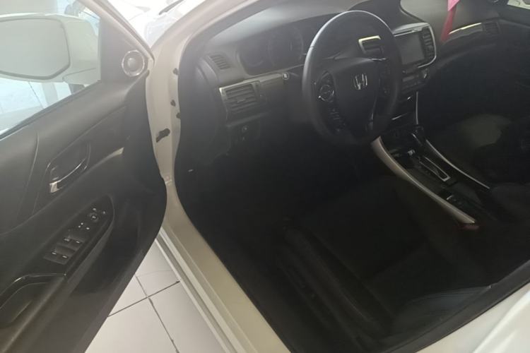 Used Honda Accord 2016 2.4L Luxury Edition Driver Seat