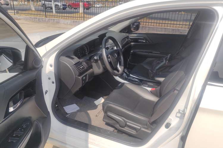 Used Honda Accord 2016 2.0L Elite Edition Driver Seat