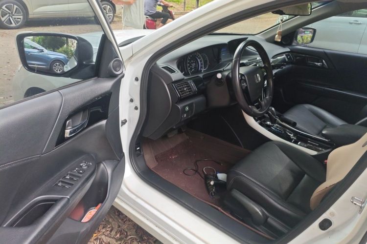 Used Honda Accord 2016 2.0L Elite Edition Driver Seat
