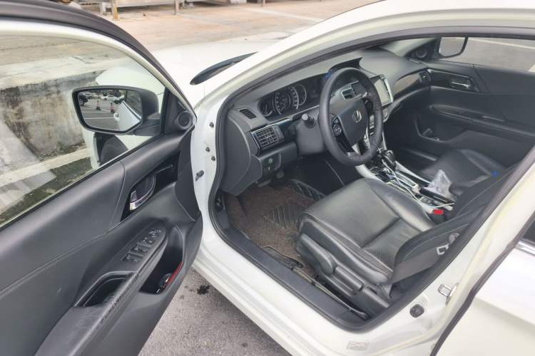 Used Honda Accord 2016 2.0L Elite Edition Driver Seat