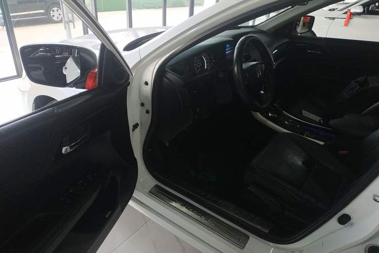 Used Honda Accord 2016 2.0L Elite Edition Driver Seat